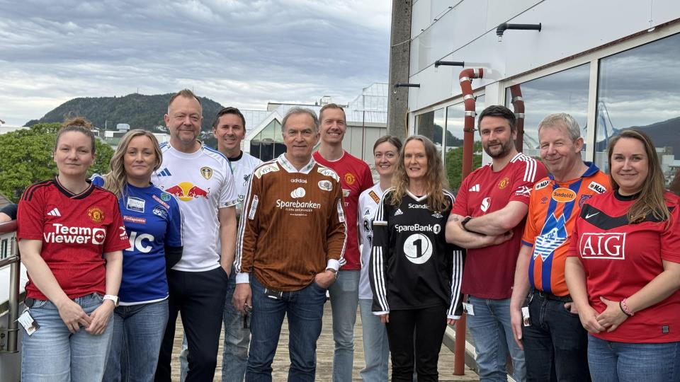 Lenkje til artikkel: Fotballtrøye-fredag på arbeidsplassen!