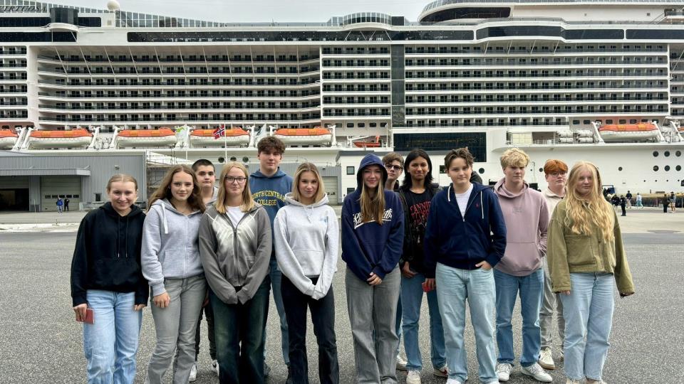 Lenkje til artikkel: Elevar på det nye valfaget fekk besøke cruiseskipet MSC Virtuosa