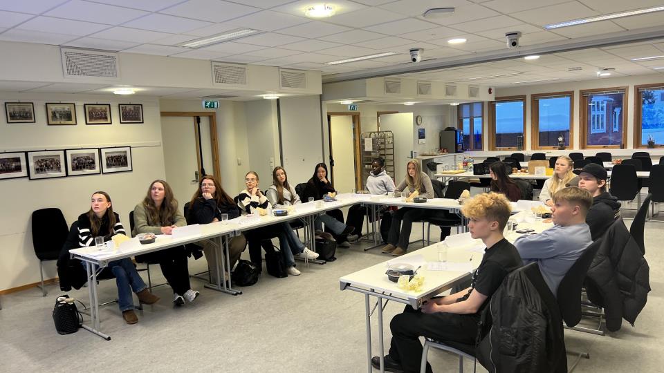 Lenkje til artikkel: Onsdag hadde nyvalt ungdommens kommunestyre i Kinn (UKK) sitt første møte
